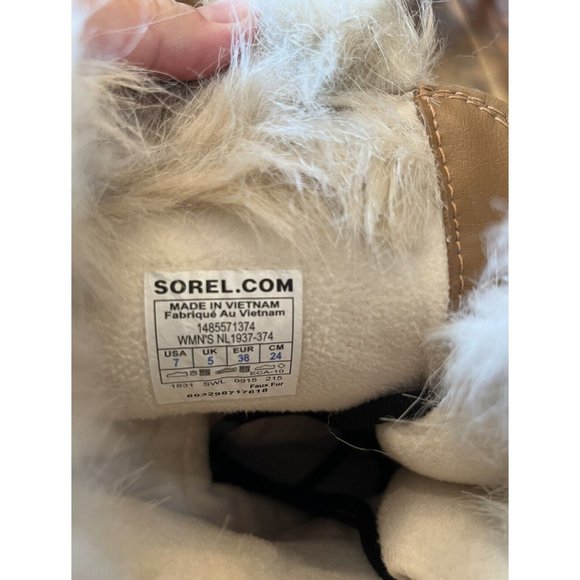 Sorel Women Sorel Joan of Arctic Leather Waterproof lining Women Tan and Black Size 7 Boot